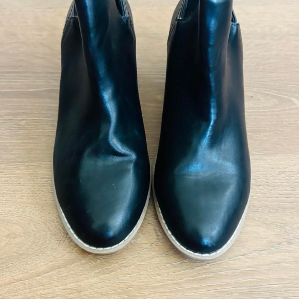 Rocket Dog Black Leather Ankle Boots Stacked Block Heel Zip Up Booties Size 8